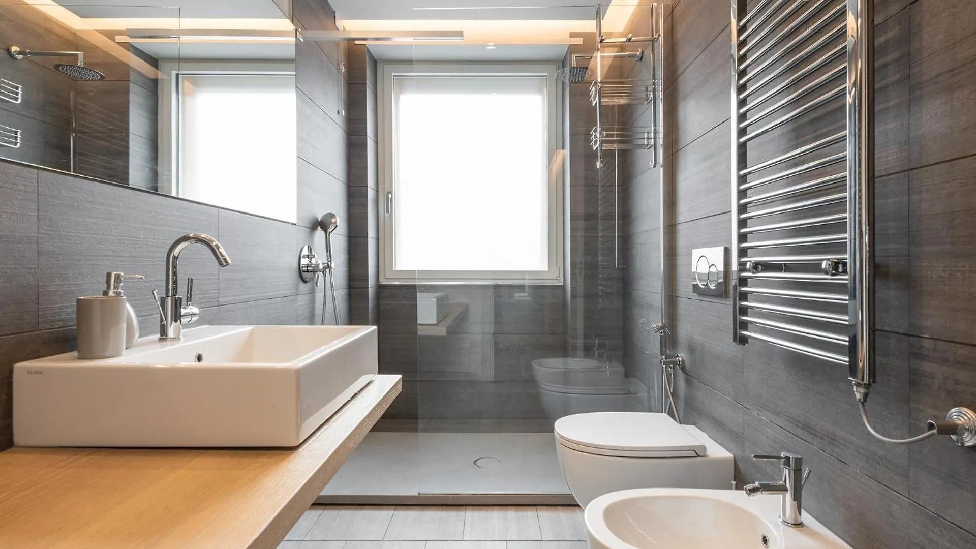 Poetto Sea Breeze - Red Apartment Cagliari Italy